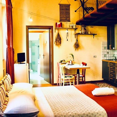 Ca' Tomassino Holiday Apartments 우르비노 외부 사진