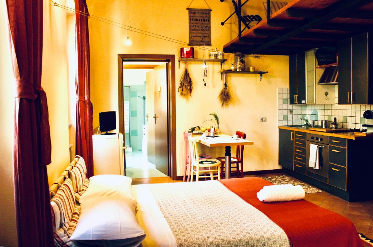 Ca' Tomassino Holiday Apartments 우르비노 외부 사진